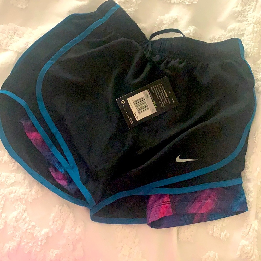 Unique XS Nike dry fit shorts w under spanks!